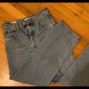 Ribcage Straight Levis